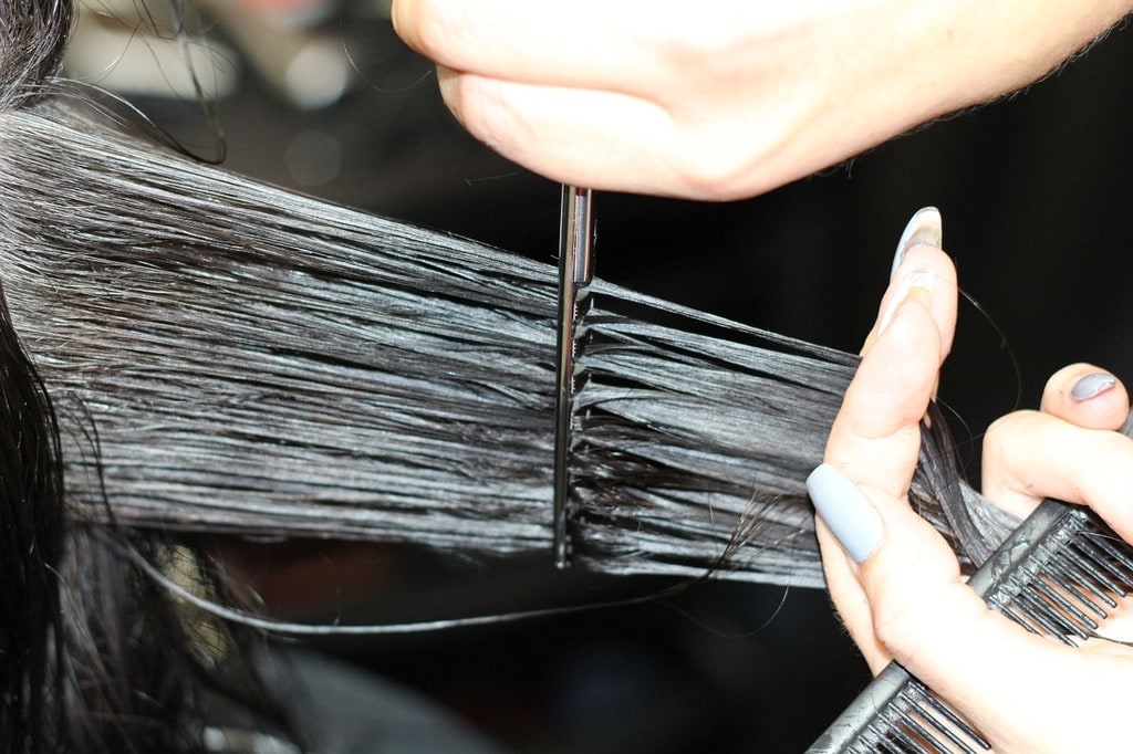 Comment faire durer le lissage des cheveux épais plus longtemps ?